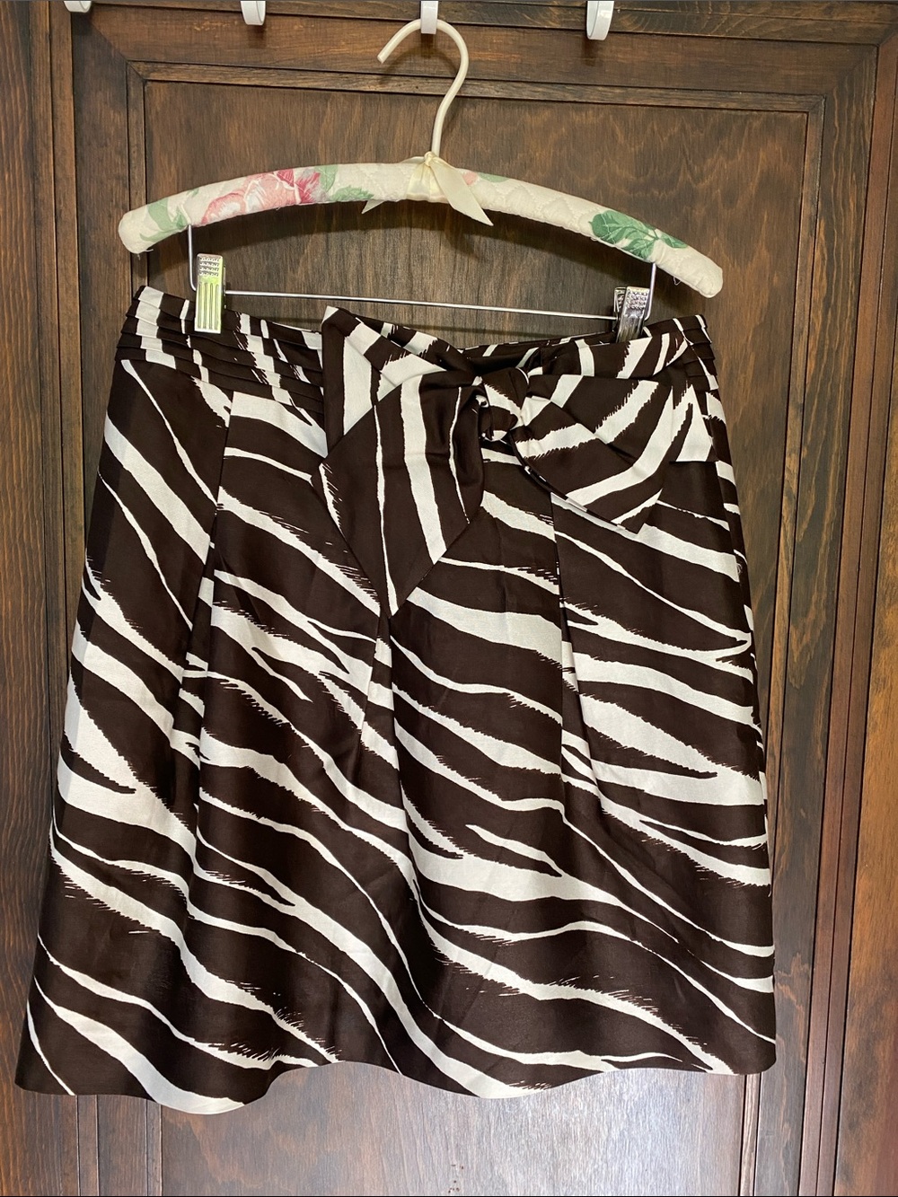 Zebra-Print A-Line Skirt with pleated waist band and bow - Brown and White